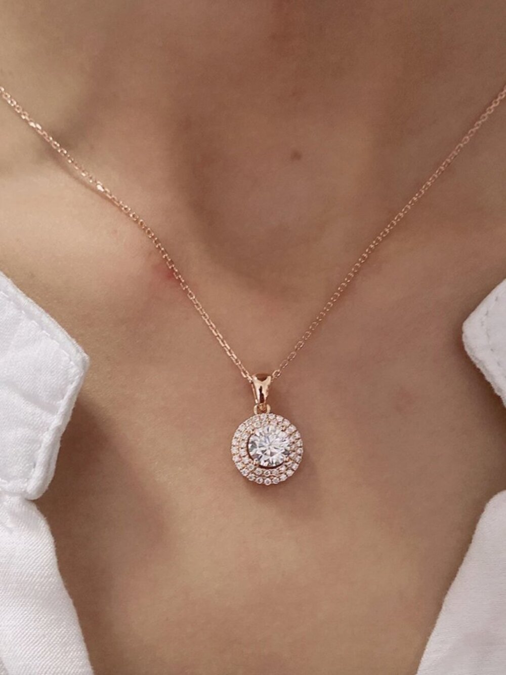 NEW 18k Rose Gold Round Cut Diamond Necklace Round Diamond Halo Necklace